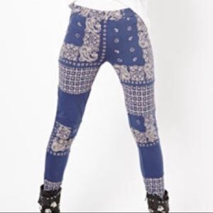 Free People blue paisley patchwork leggings Small